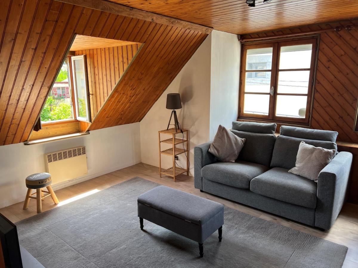 Top Floor Apartment With Mountain Views In The Centre Of Argeles Gazost Bagian luar foto
