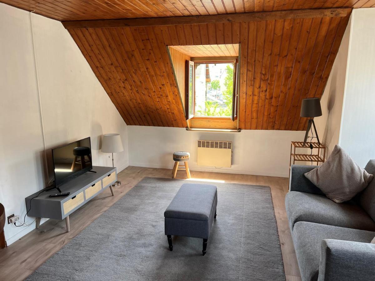 Top Floor Apartment With Mountain Views In The Centre Of Argeles Gazost Bagian luar foto